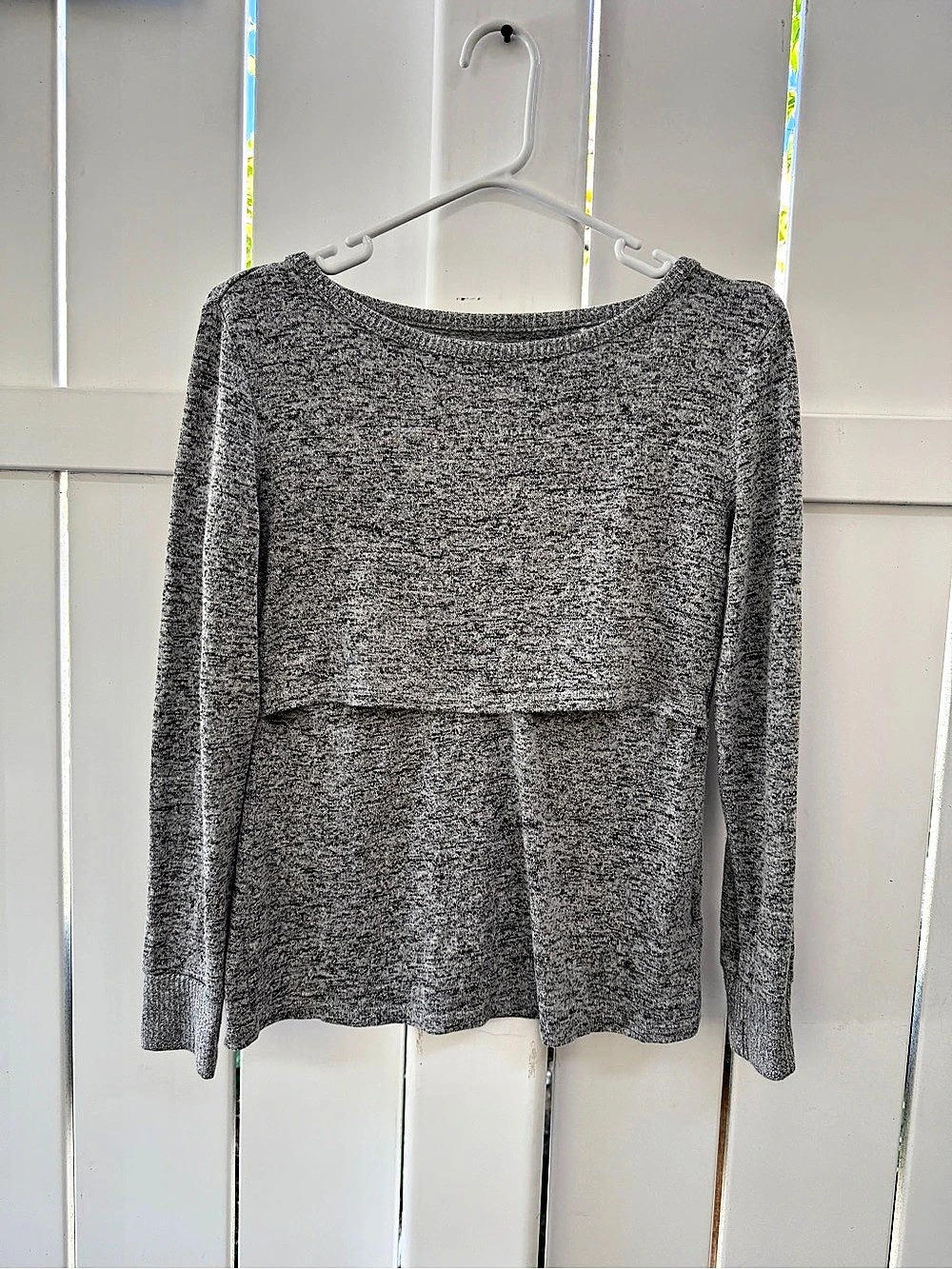 Kindred Bravely Gray Nursing Sweater Like New
